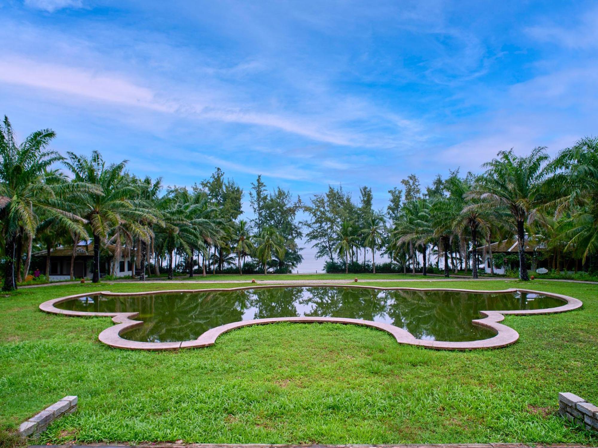Lang Co Beach Resort Exterior photo